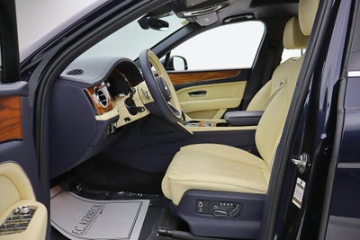 2023 Bentley Bentayga EWB V8