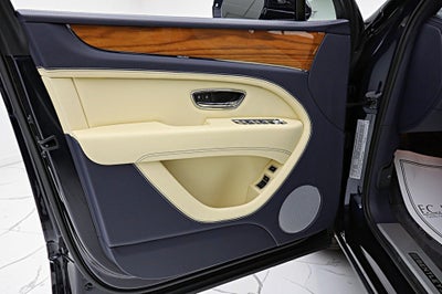 2023 Bentley Bentayga EWB V8