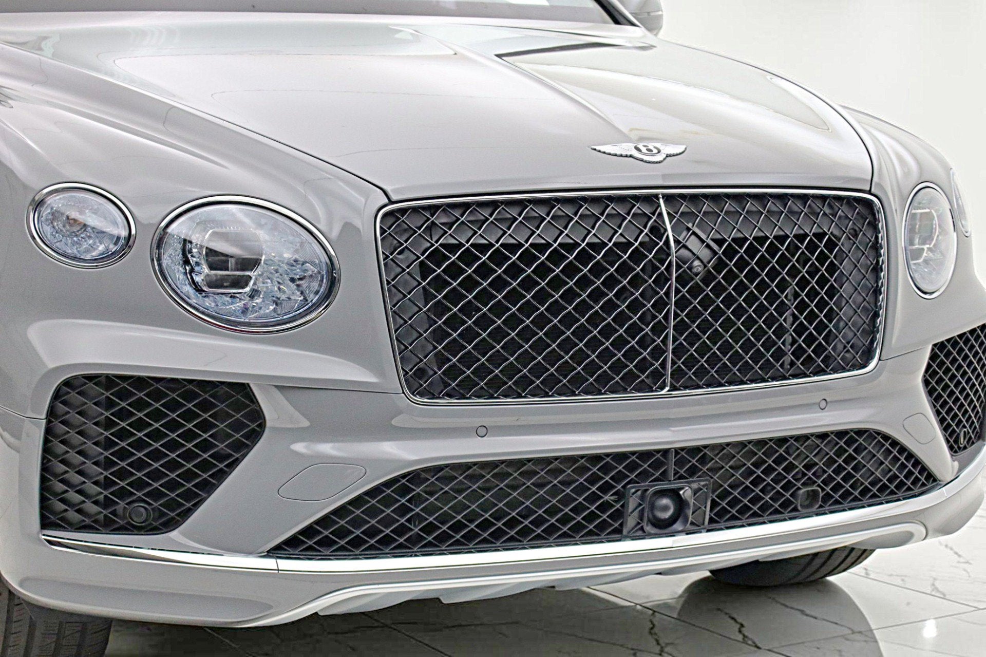 2024 Bentley Bentayga EWB V8/LEASE OPTIONS AVAILABLE