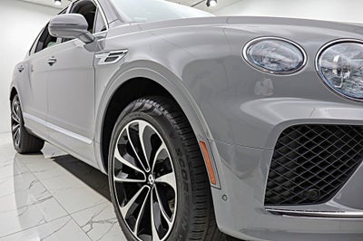 2024 Bentley Bentayga EWB V8/LEASE OPTIONS AVAILABLE
