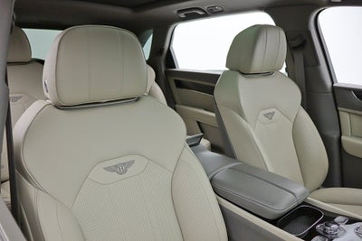 2024 Bentley Bentayga EWB V8/LEASE OPTIONS AVAILABLE
