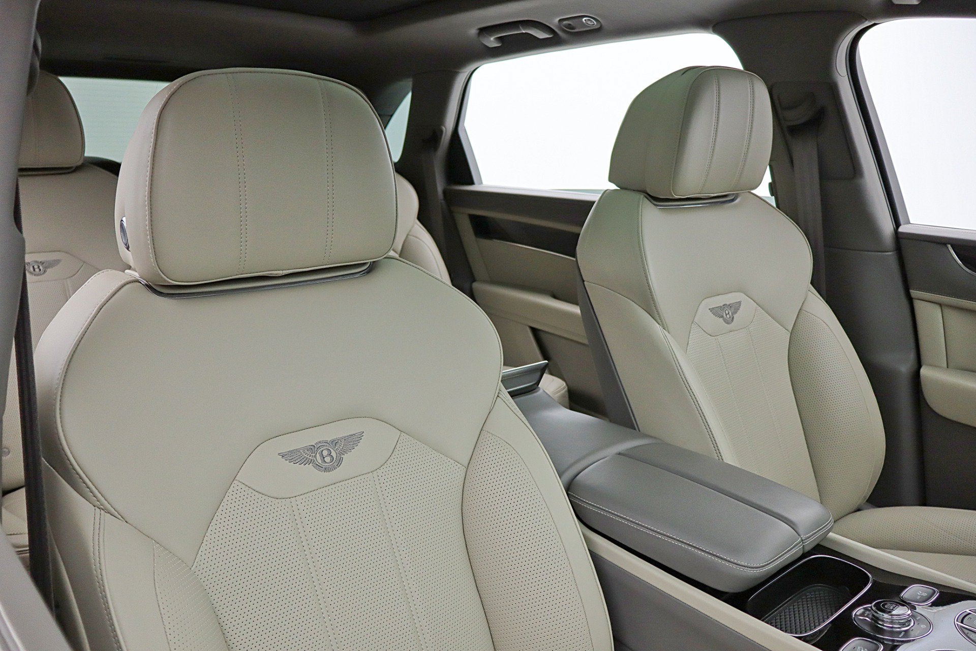 2024 Bentley Bentayga EWB V8/LEASE OPTIONS AVAILABLE