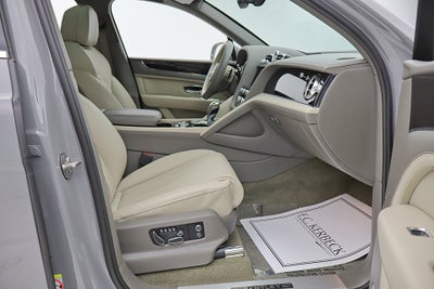 2024 Bentley Bentayga EWB V8/LEASE OPTIONS AVAILABLE
