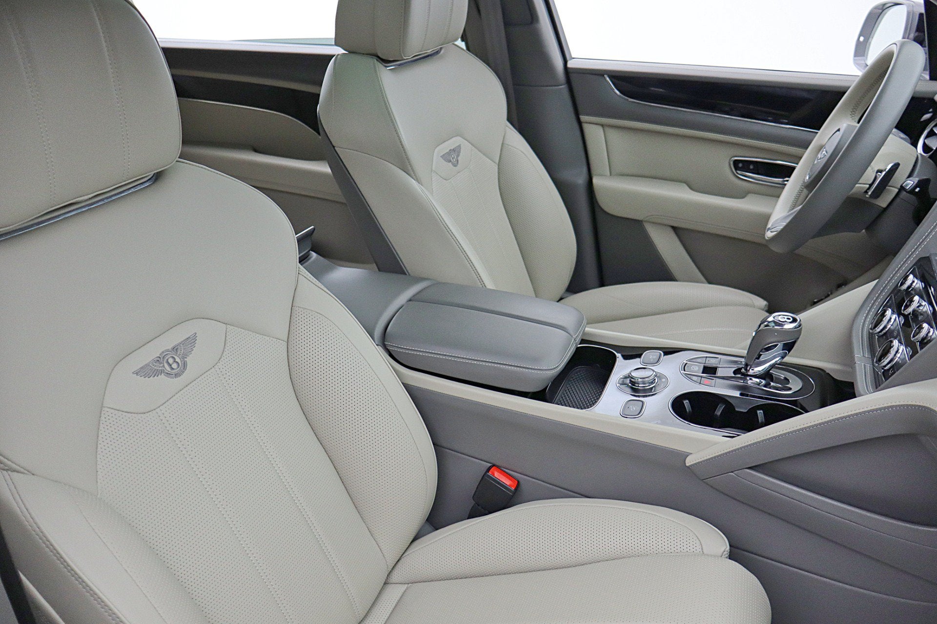2024 Bentley Bentayga EWB V8/LEASE OPTIONS AVAILABLE