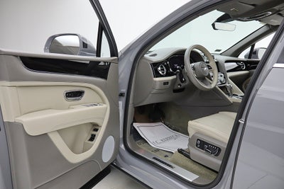 2024 Bentley Bentayga EWB V8/LEASE OPTIONS AVAILABLE