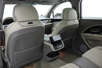 2024 Bentley Bentayga EWB V8/LEASE OPTIONS AVAILABLE