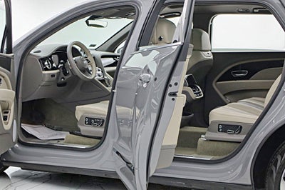 2024 Bentley Bentayga EWB V8/LEASE OPTIONS AVAILABLE