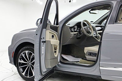 2024 Bentley Bentayga EWB V8/LEASE OPTIONS AVAILABLE