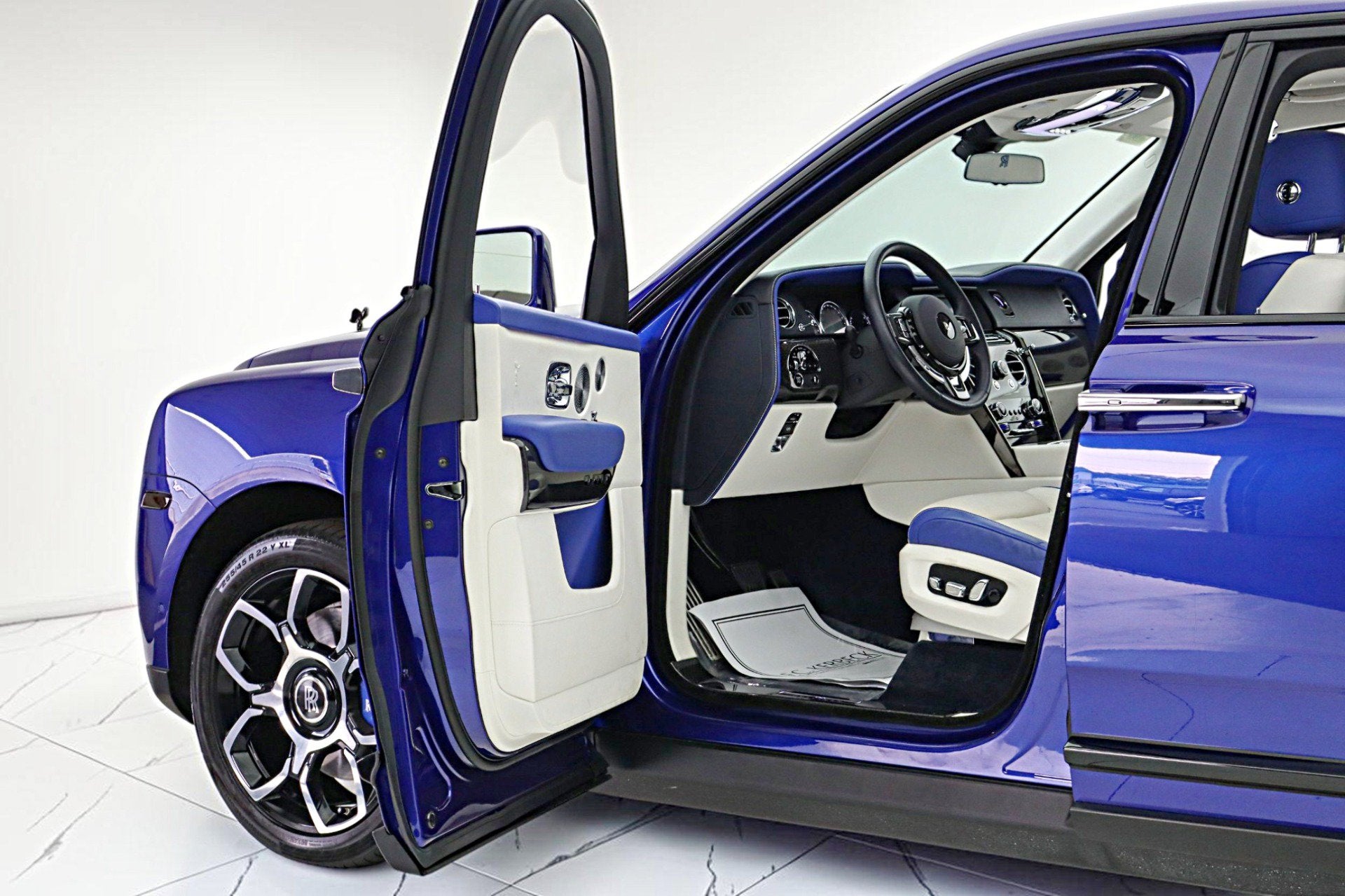 2023 Rolls-Royce Black Badge Cullinan