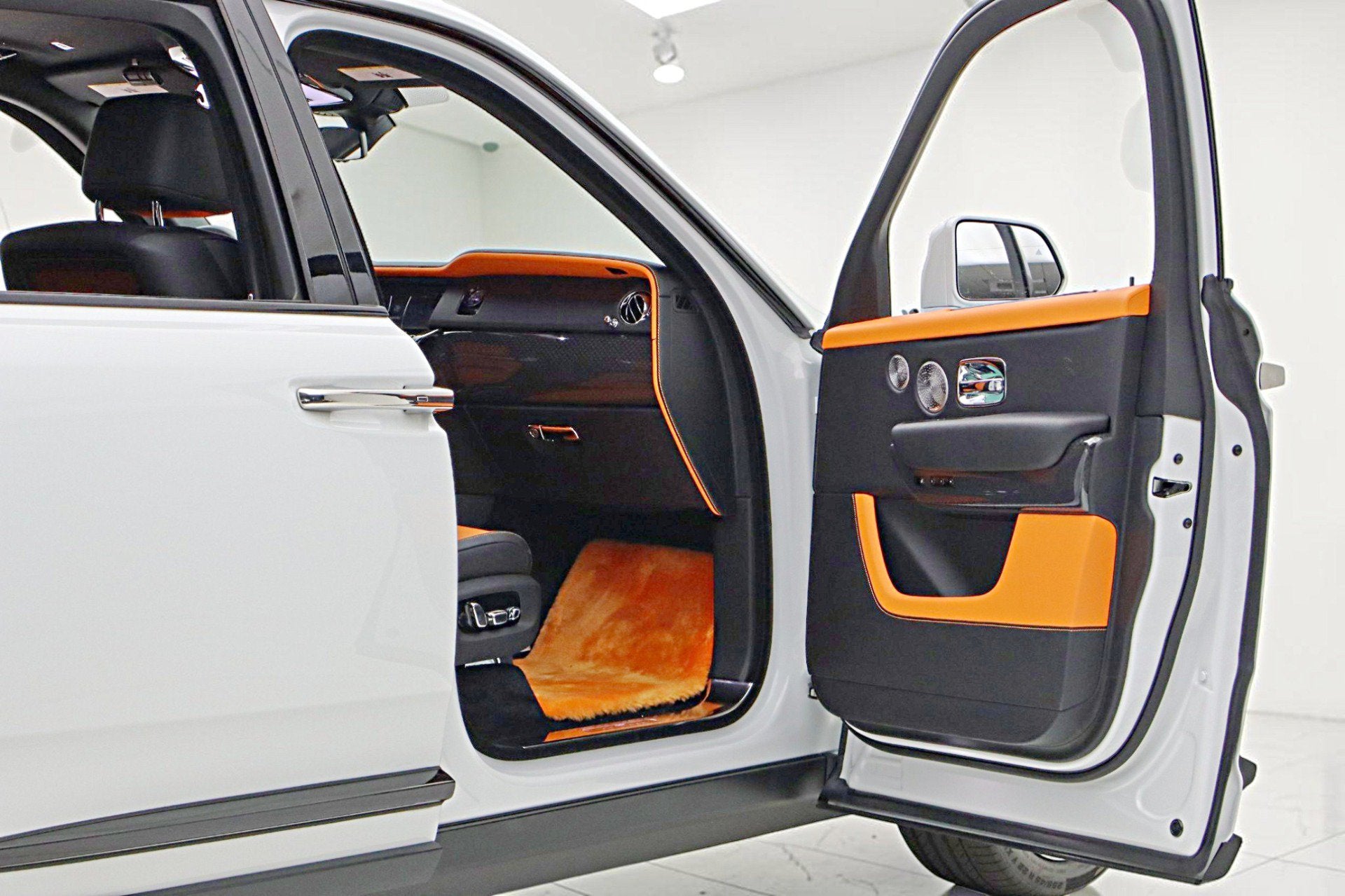 2023 Rolls-Royce Black Badge Cullinan