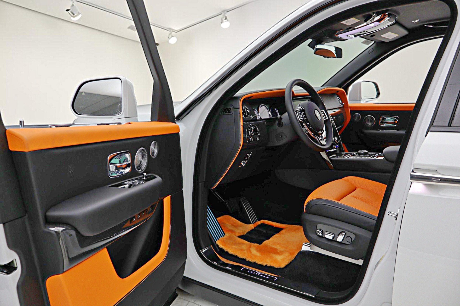 2023 Rolls-Royce Black Badge Cullinan
