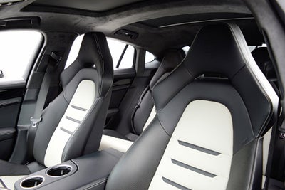 2023 Porsche Panamera GTS