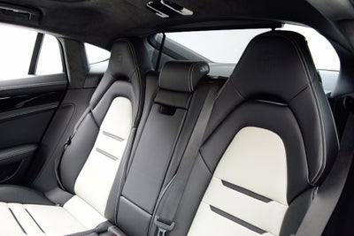 2023 Porsche Panamera GTS