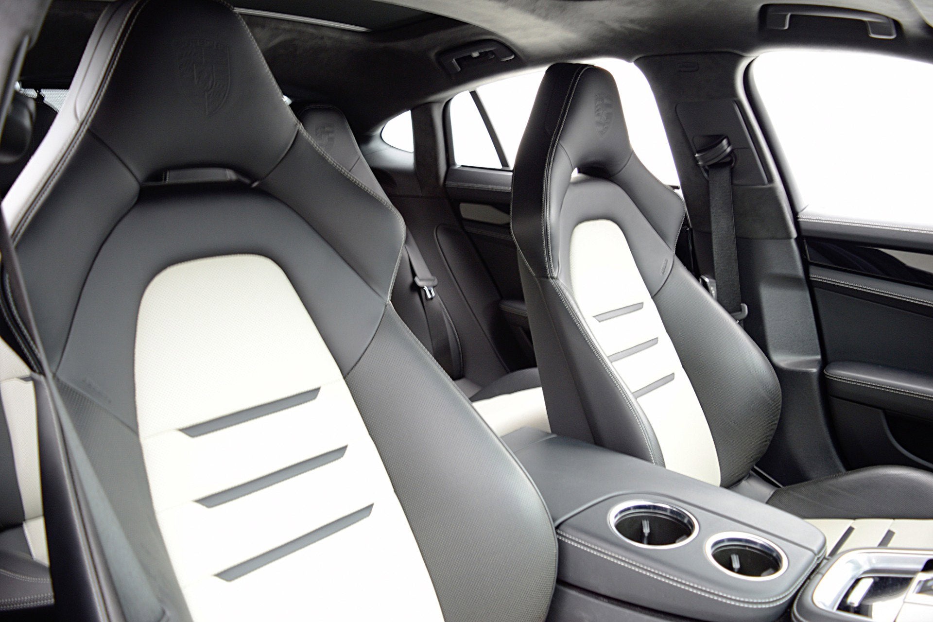 2023 Porsche Panamera GTS