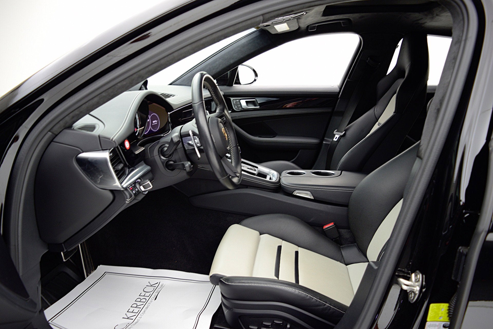 2023 Porsche Panamera GTS