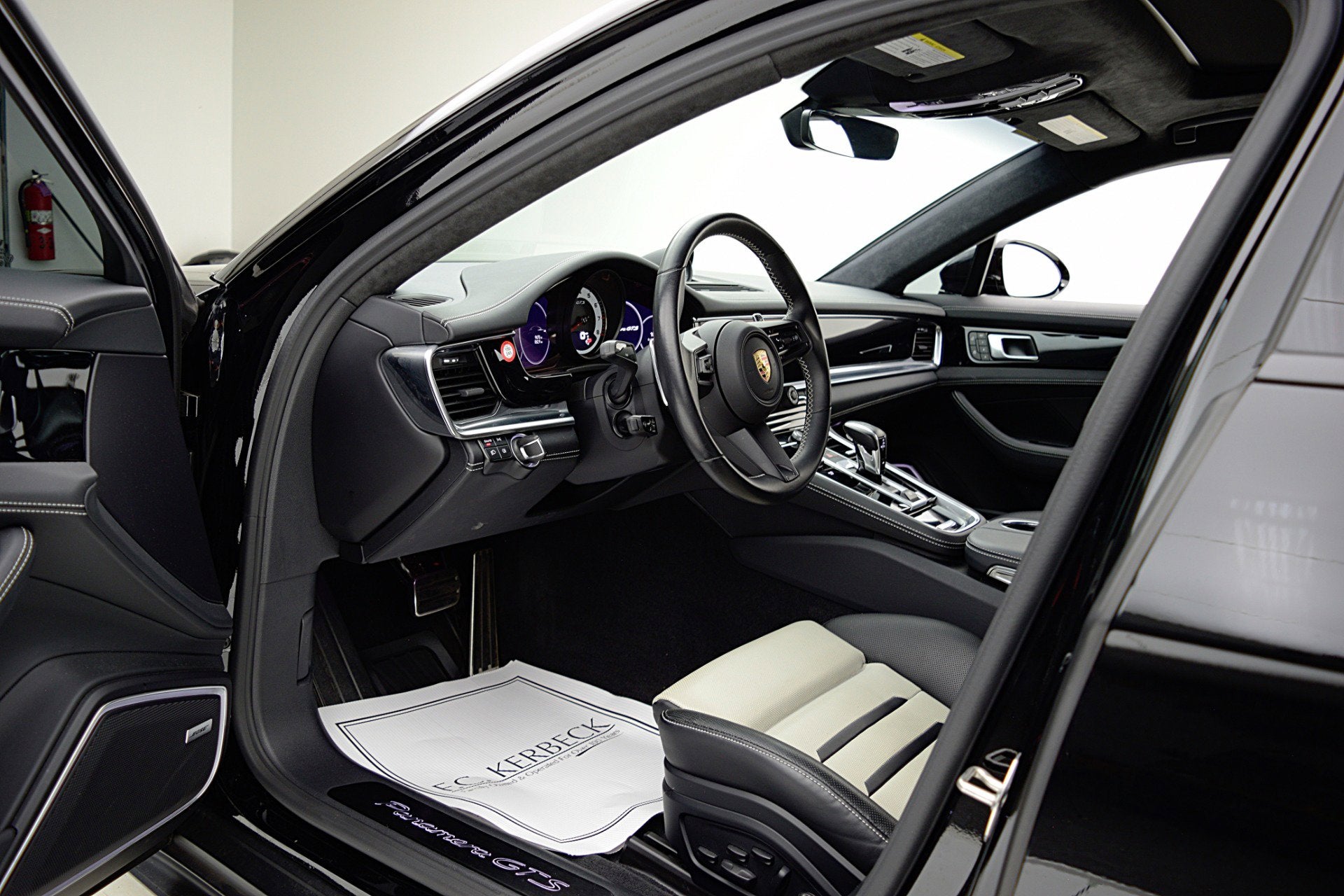 2023 Porsche Panamera GTS