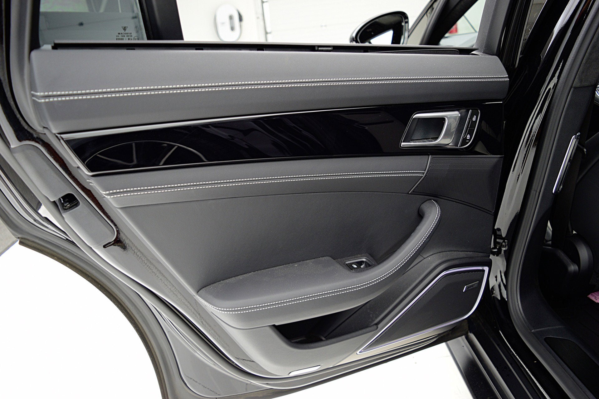 2023 Porsche Panamera GTS