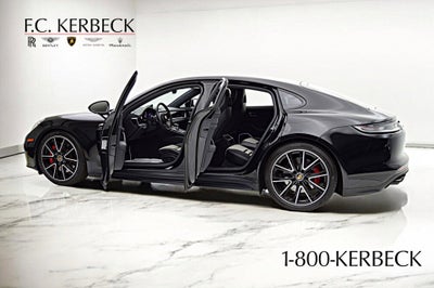 2023 Porsche Panamera GTS