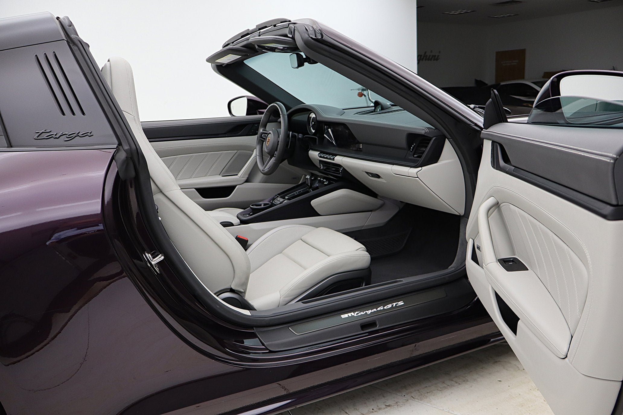 2024 Porsche 911 Targa 4 GTS