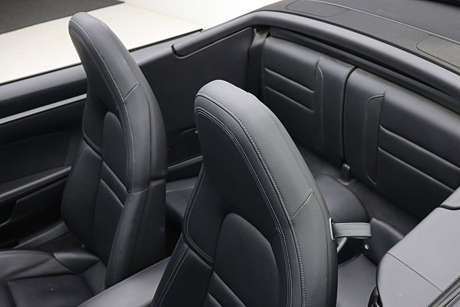 2020 Porsche 911 Carrera Cabriolet