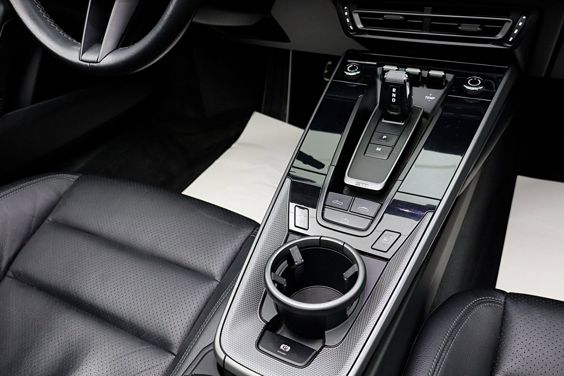 2020 Porsche 911 Carrera Cabriolet