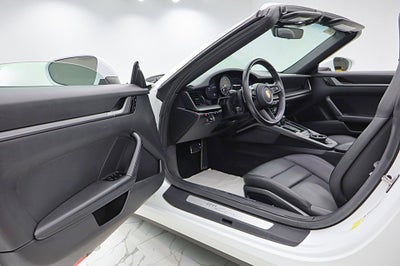 2020 Porsche 911 Carrera Cabriolet