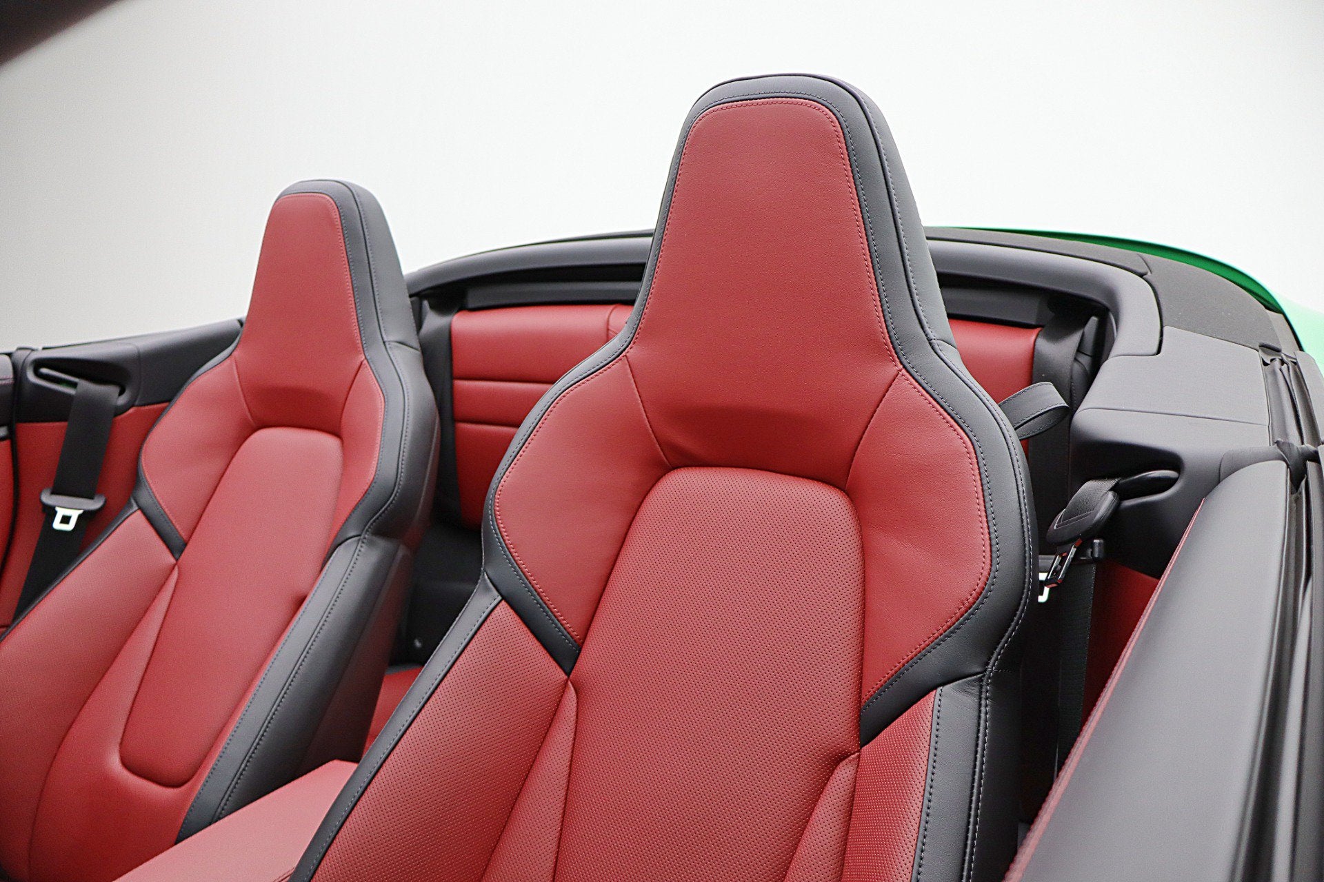 2025 Porsche 911 Carrera GTS T-Hybrid