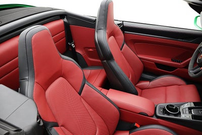 2025 Porsche 911 Carrera GTS T-Hybrid