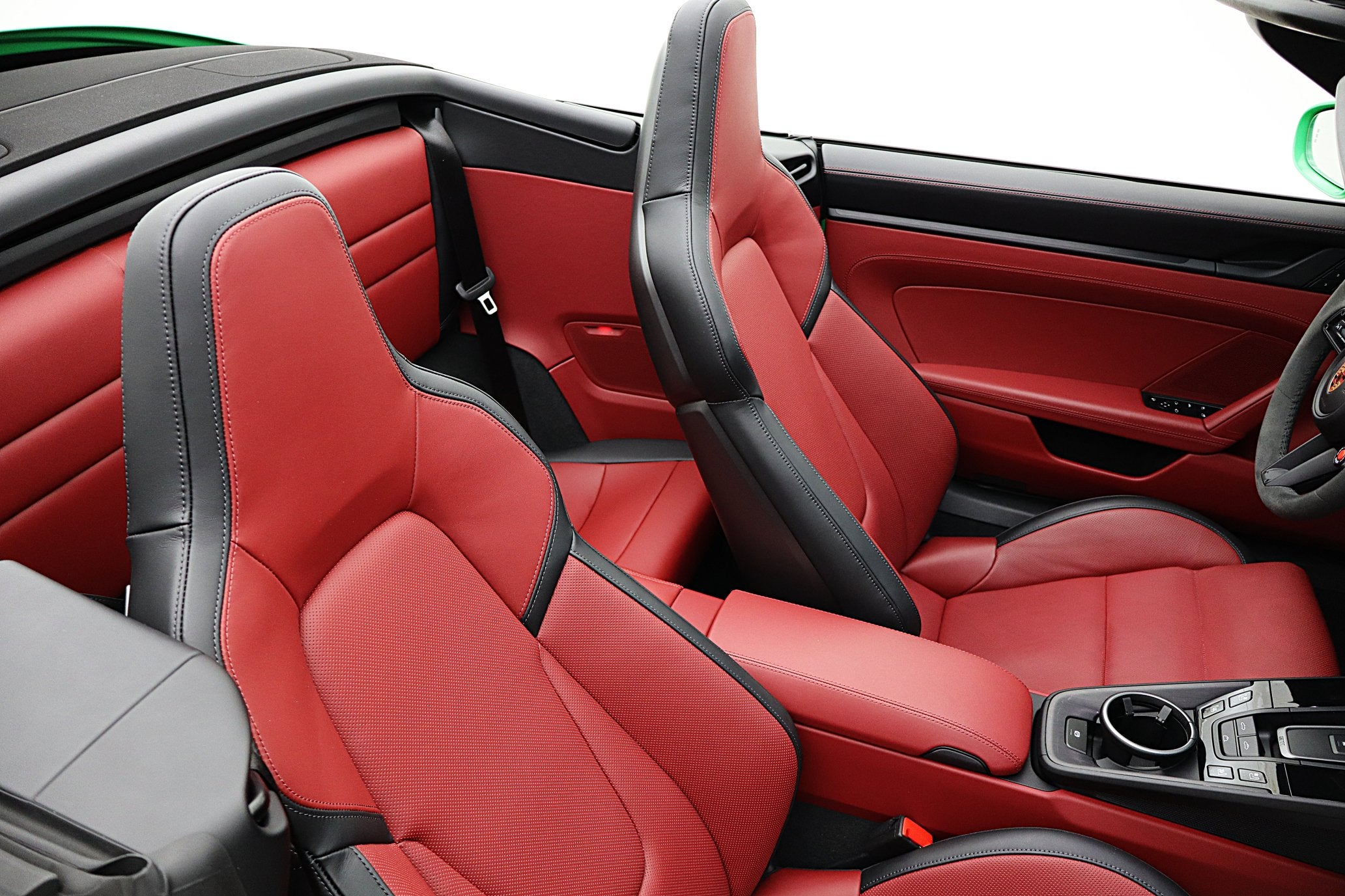 2025 Porsche 911 Carrera GTS T-Hybrid