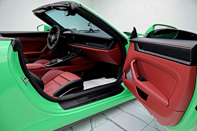 2025 Porsche 911 Carrera GTS T-Hybrid