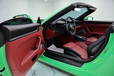 2025 Porsche 911 Carrera GTS T-Hybrid