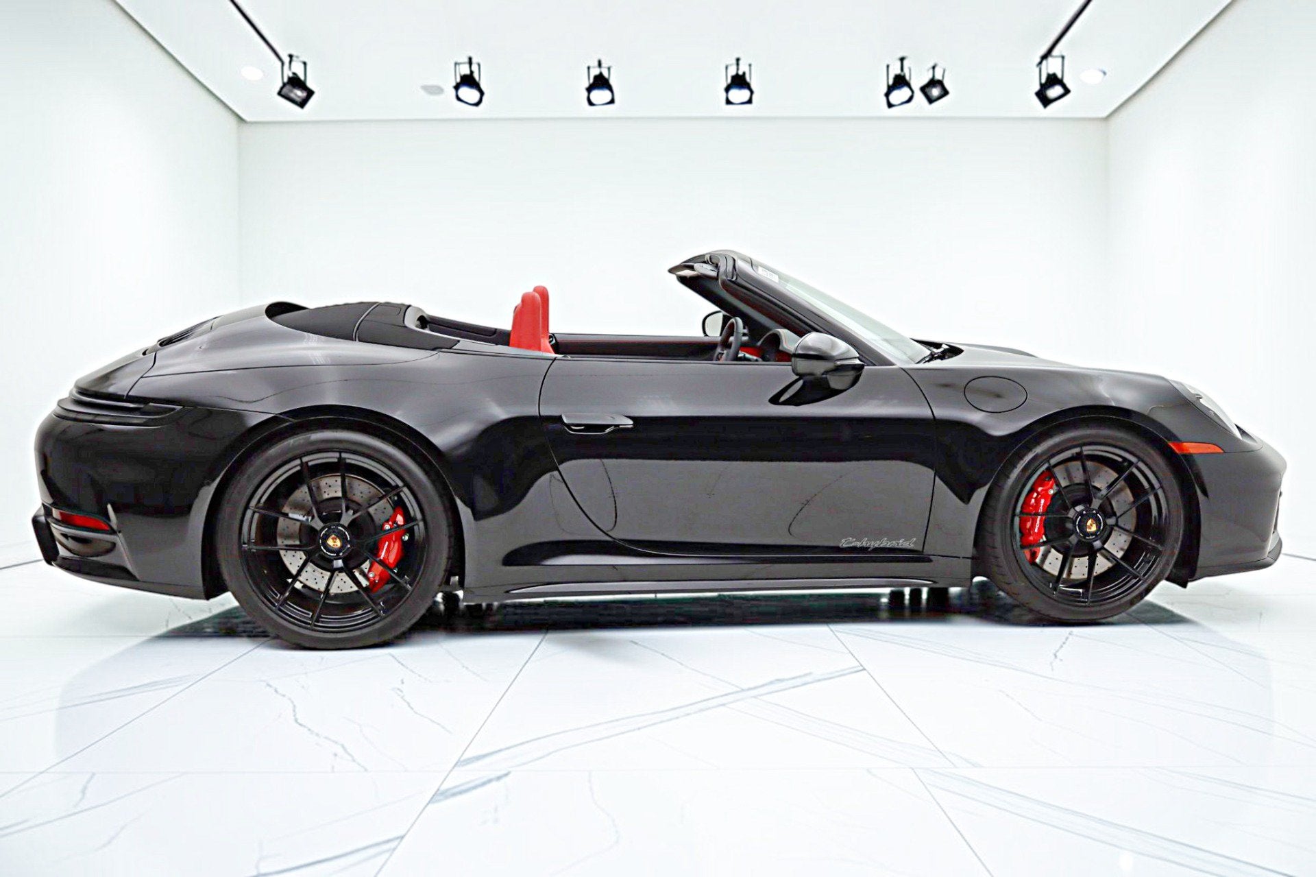 2026 Porsche 911 Carrera 4 GTS T-Hybrid Cabriolet