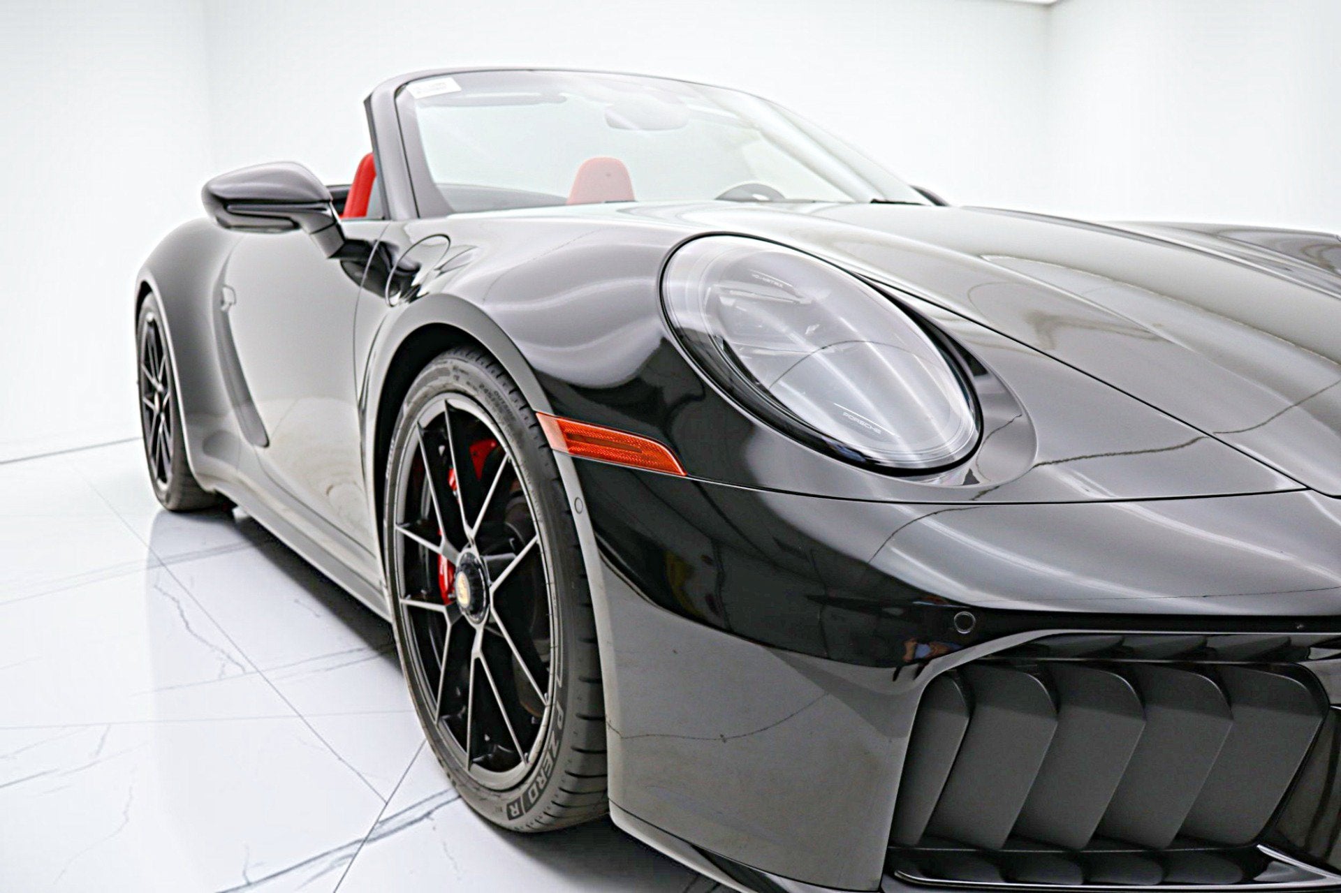 2026 Porsche 911 Carrera 4 GTS T-Hybrid Cabriolet