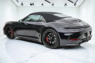 2026 Porsche 911 Carrera 4 GTS T-Hybrid Cabriolet
