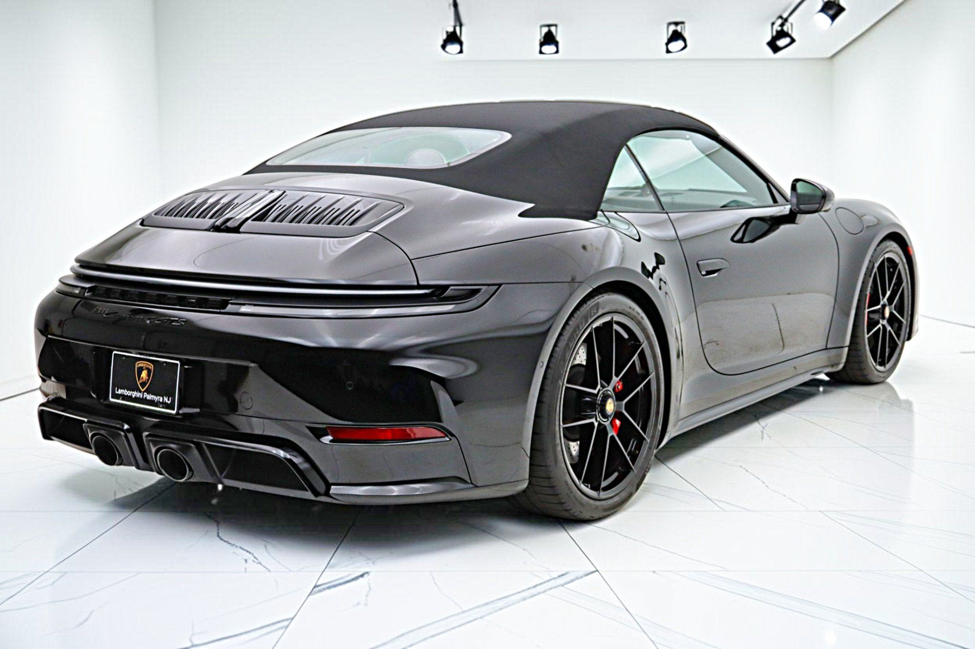 2026 Porsche 911 Carrera 4 GTS T-Hybrid Cabriolet
