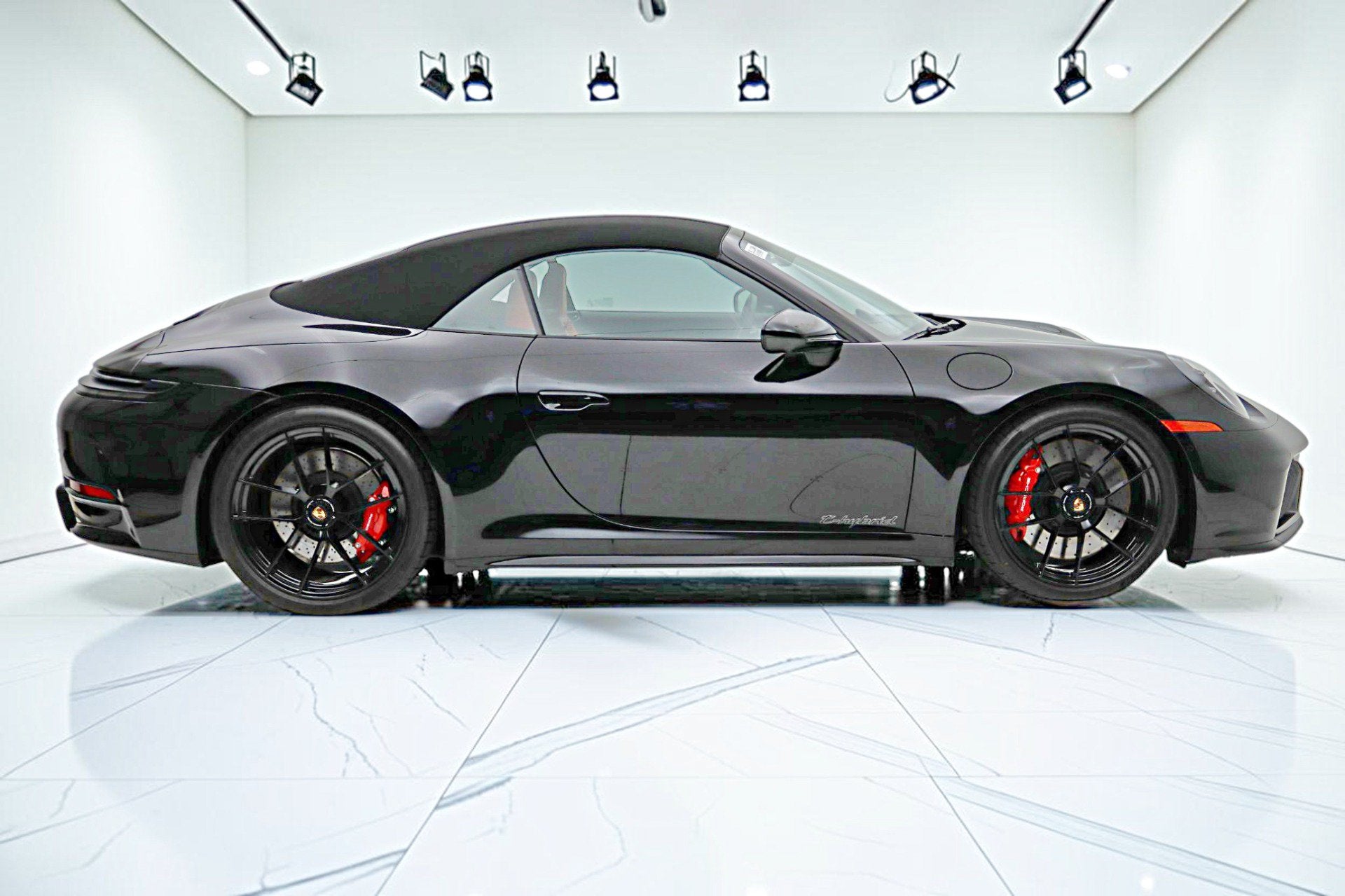 2026 Porsche 911 Carrera 4 GTS T-Hybrid Cabriolet