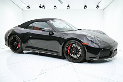 2026 Porsche 911 Carrera 4 GTS T-Hybrid Cabriolet