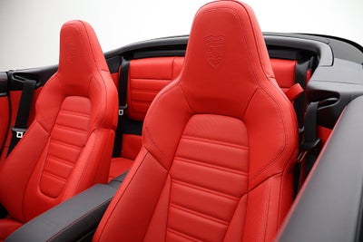 2026 Porsche 911 Carrera 4 GTS T-Hybrid Cabriolet