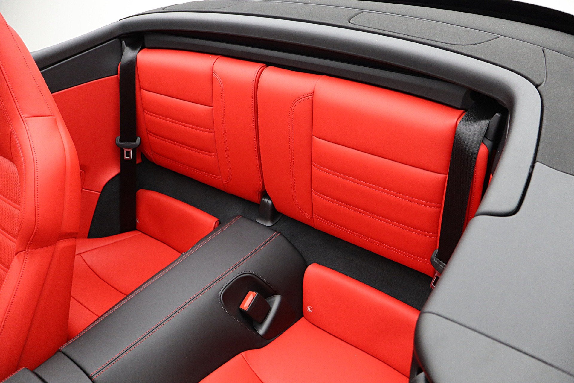 2026 Porsche 911 Carrera 4 GTS T-Hybrid Cabriolet