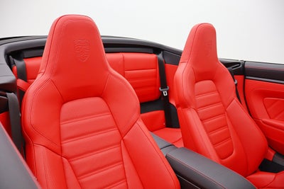 2026 Porsche 911 Carrera 4 GTS T-Hybrid Cabriolet