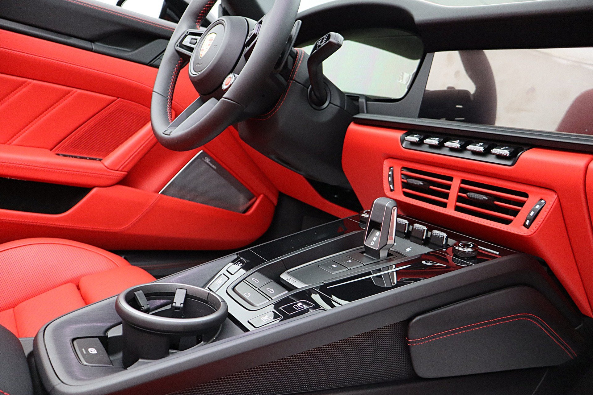 2026 Porsche 911 Carrera 4 GTS T-Hybrid Cabriolet