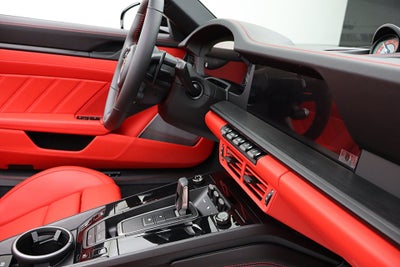 2026 Porsche 911 Carrera 4 GTS T-Hybrid Cabriolet