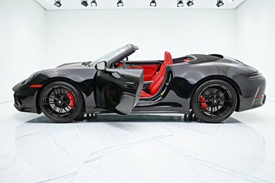 2026 Porsche 911 Carrera 4 GTS T-Hybrid Cabriolet