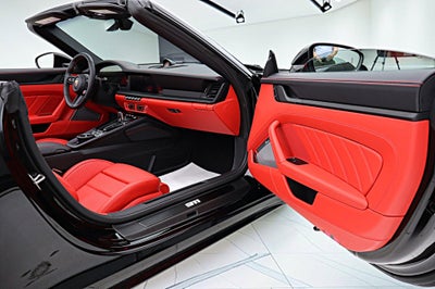2026 Porsche 911 Carrera 4 GTS T-Hybrid Cabriolet
