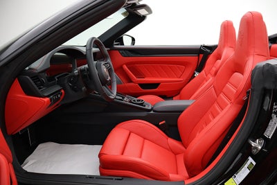 2026 Porsche 911 Carrera 4 GTS T-Hybrid Cabriolet
