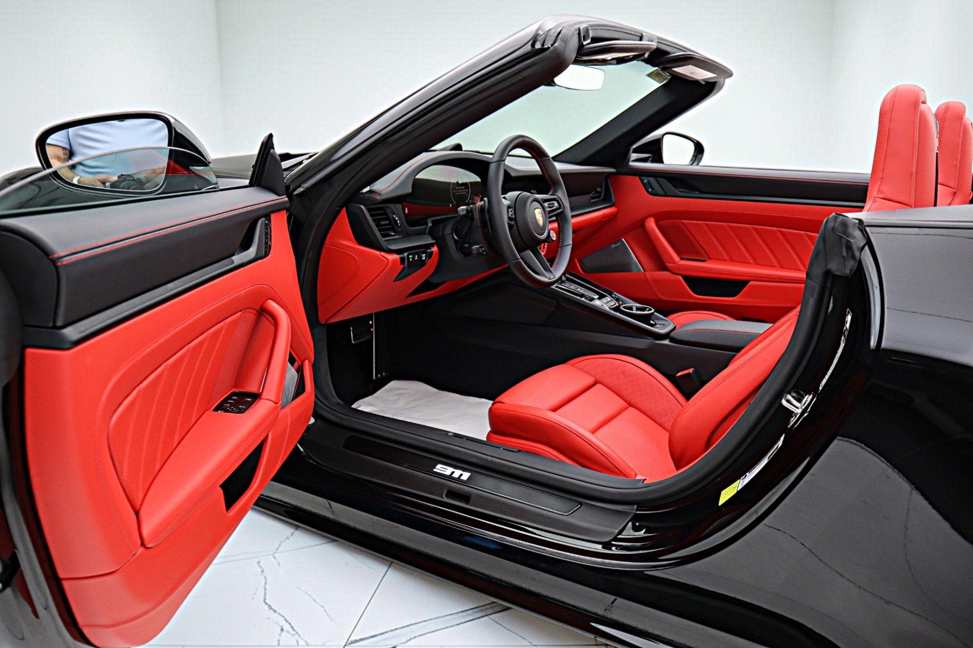 2026 Porsche 911 Carrera 4 GTS T-Hybrid Cabriolet
