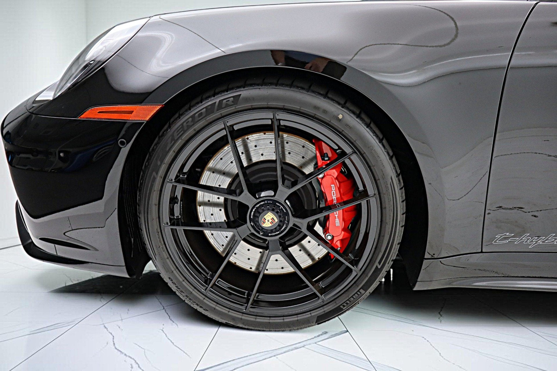 2026 Porsche 911 Carrera 4 GTS T-Hybrid Cabriolet