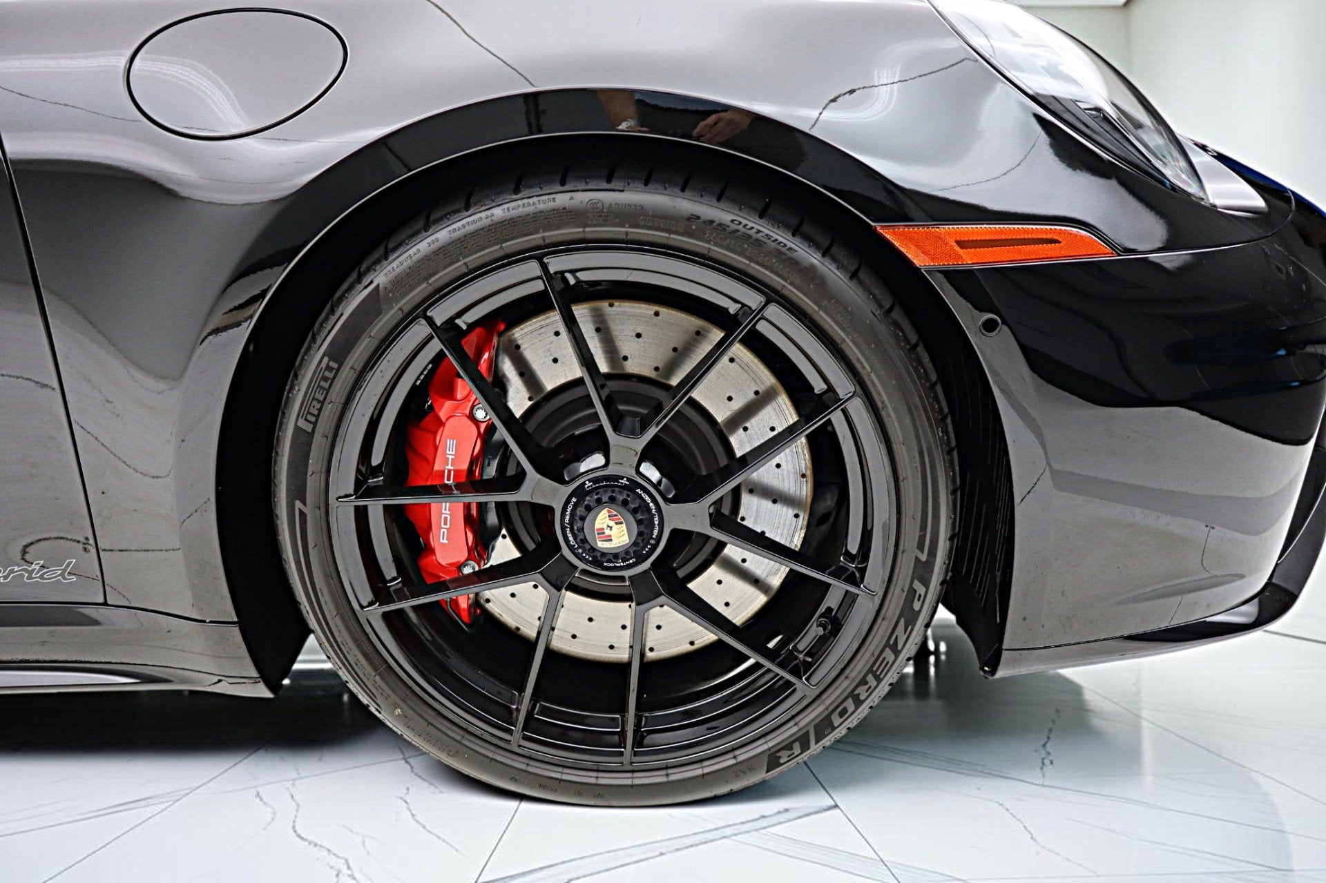 2026 Porsche 911 Carrera 4 GTS T-Hybrid Cabriolet