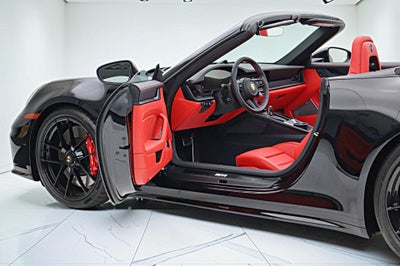 2026 Porsche 911 Carrera 4 GTS T-Hybrid Cabriolet