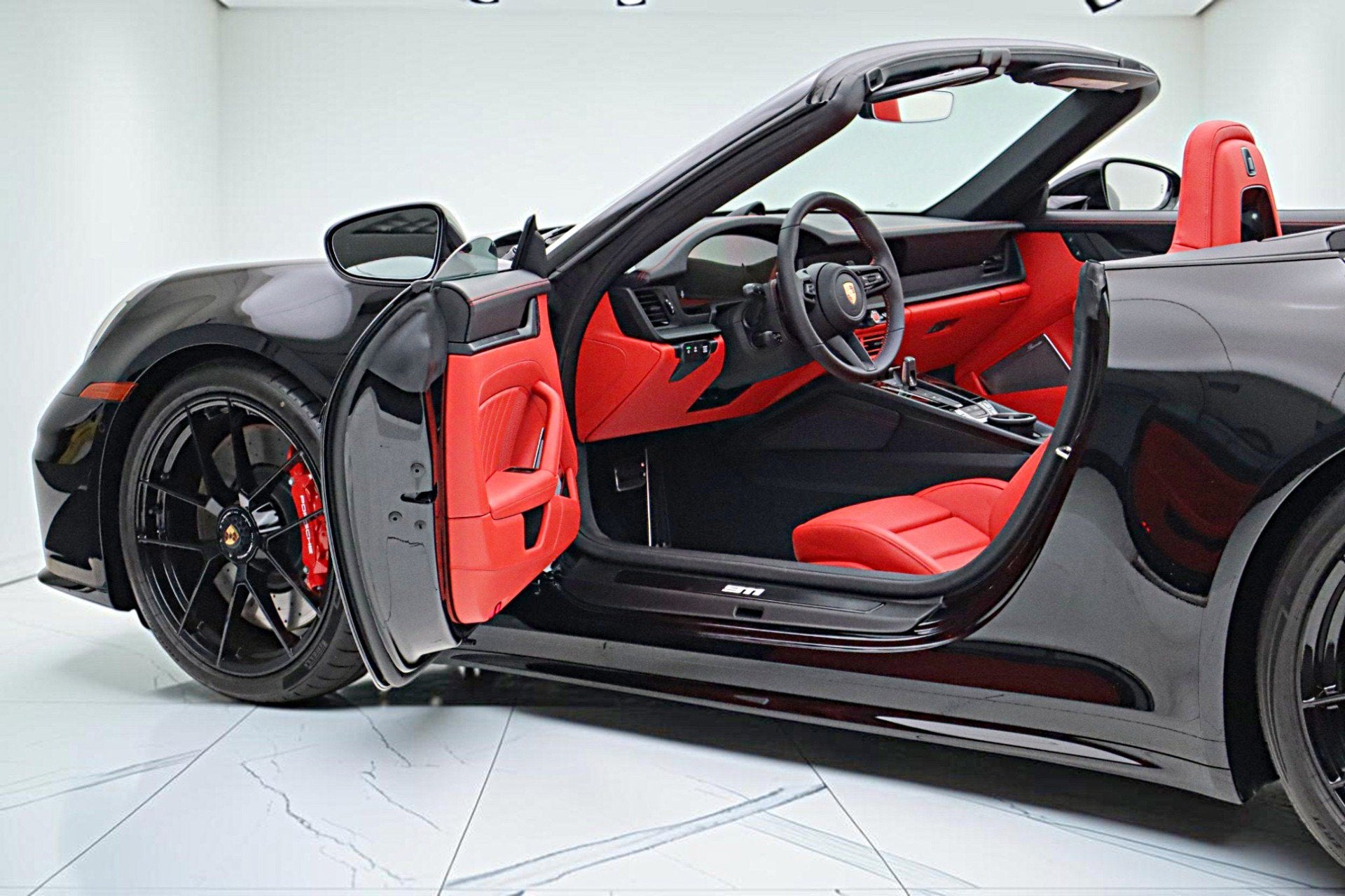 2026 Porsche 911 Carrera 4 GTS T-Hybrid Cabriolet
